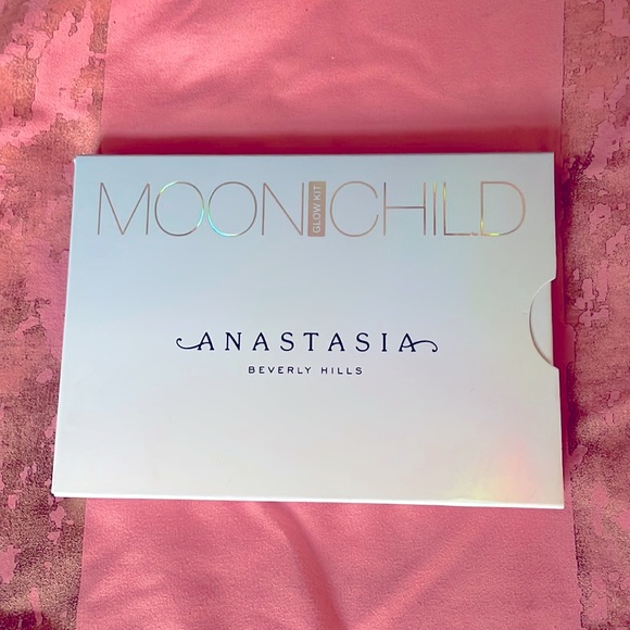 BRAND NEW Anastasia Beverly Hills Moon Child Glow Kit - Picture 3 of 5